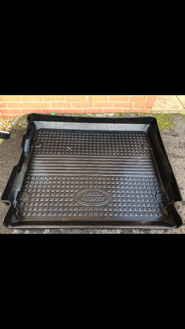Rear load space cover Land Rover 3 or 4