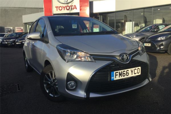 Toyota Yaris 1.33 VVT-i Icon 5dr [Nav] Hatchback