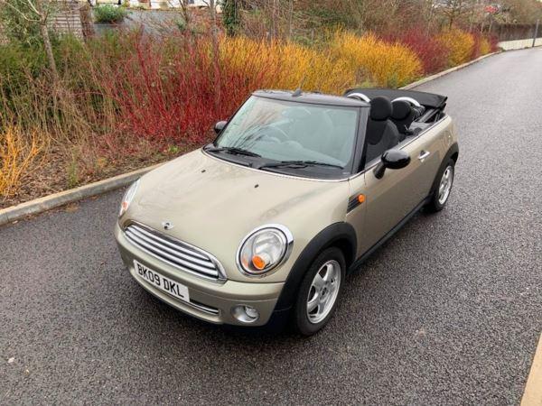 MINI Convertible 1.6 Cooper 2dr Convertible