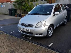  Toyota Yaris 1.0 VVT-i in Eastbourne | Friday-Ad