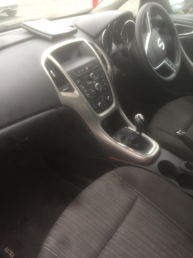 Vauxhall Astra VVti  plate