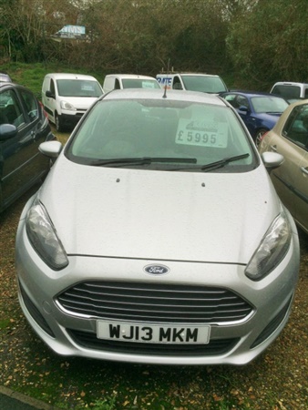 Ford Fiesta 1.6TDCi (95ps) Style ECOnetic (s/s) Hatchback 5d