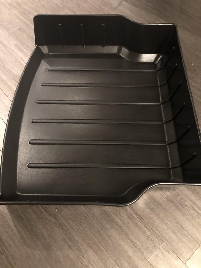 Mercedes C Class estate high sided boot tub/protector.