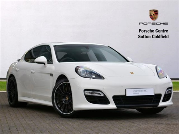 Porsche Panamera GTS PDK Auto