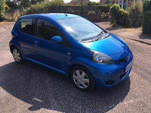  TOYOTA AYGO 1.0 VVTI 5 DOOR IN BLUE HPI CLEAR EIGHT