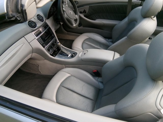  Mercedes Clk 200 convertible, superb condition