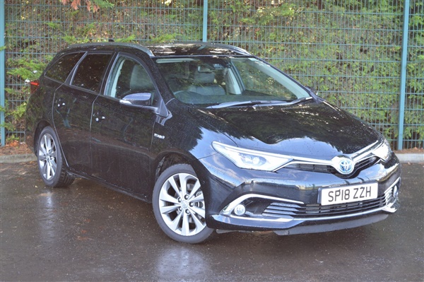 Toyota Auris Excel TSS 1.8 Hybrid CVT Auto Touring Sport