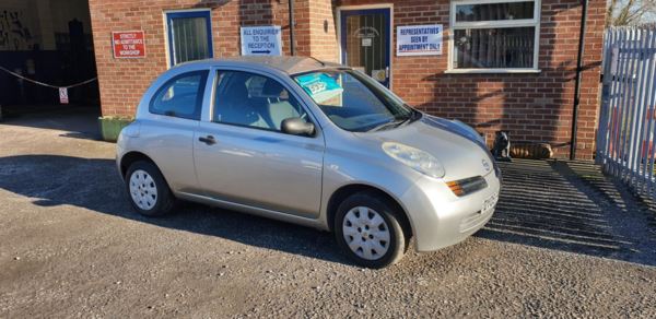 Nissan Micra 1.0 E