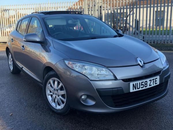 Renault Megane 1.6 VVT Privilege 5dr