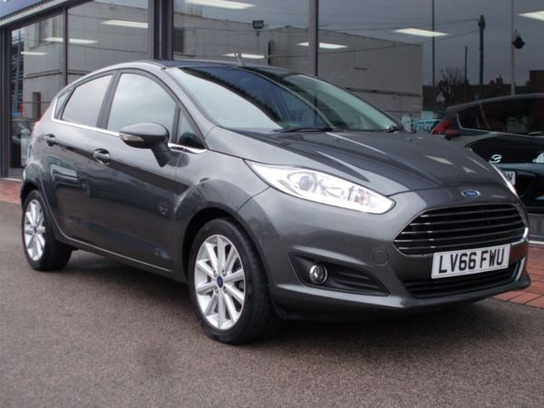 Ford Fiesta 1.0 T EcoBoost Titanium (s/s) 5dr