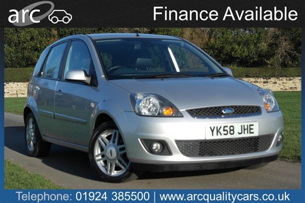 Ford Fiesta 1.4 Ghia 5dr