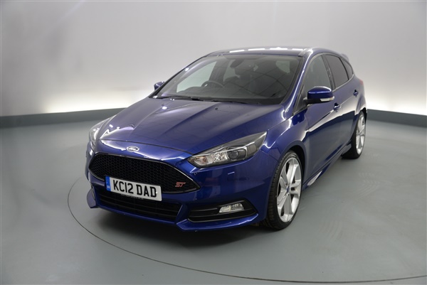 Ford Focus 2.0 TDCi 185 ST-3 5dr - SAT NAV - XENONS - HEATED