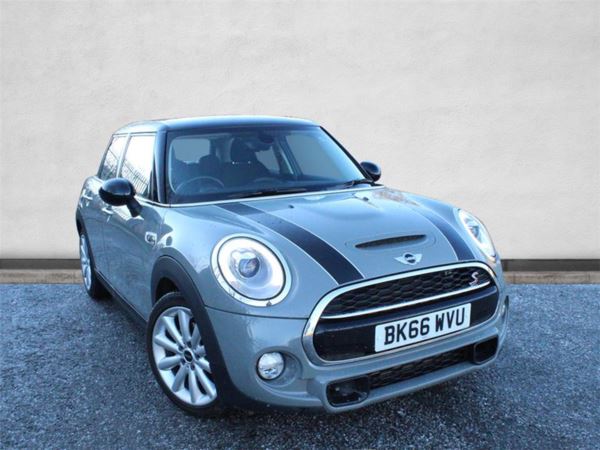 MINI Hatch 2.0 Cooper S D 5dr [Chili Pack]