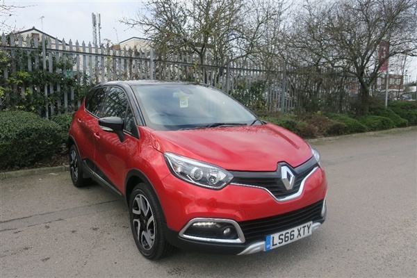 Renault Captur 0.9 TCe ENERGY Signature Nav SUV 5dr Petrol