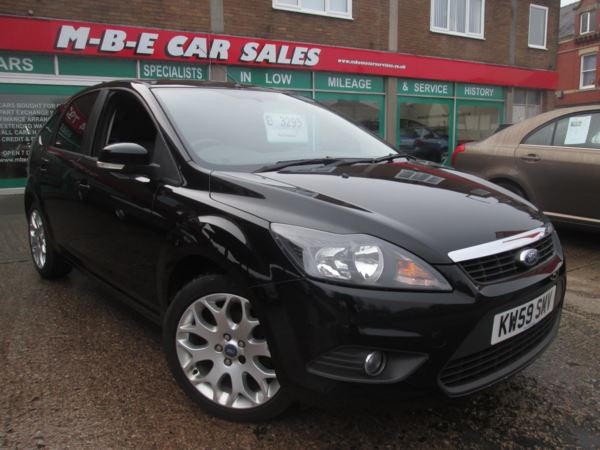 Ford Focus 1.6 Zetec 5dr GENUINE MILES & ONLY 2 OWNERS!