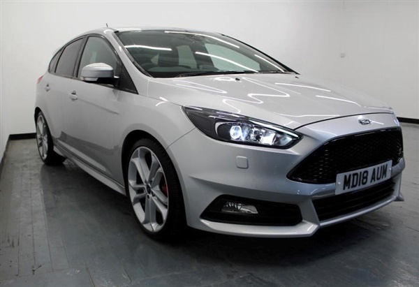 Ford Focus 2.0t ecoboost st-3