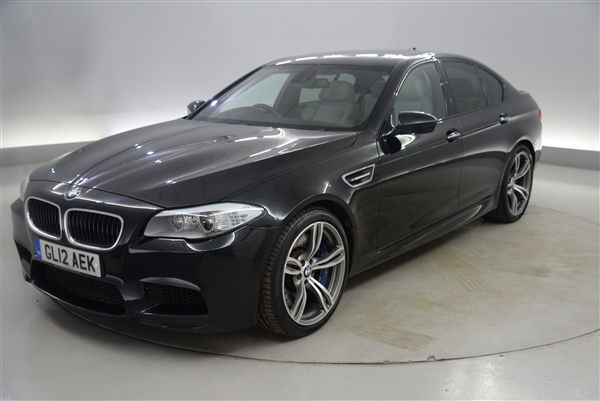 BMW M5 M5 4dr DCT - HEATED FRONT AND REAR SEATS - HEATED
