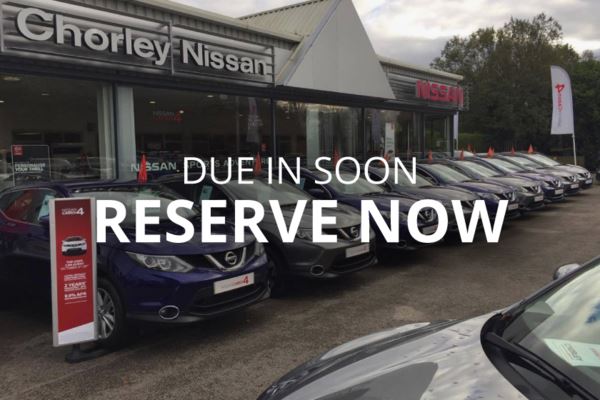Nissan Qashqai 1.5 dCi N-Connecta [Glass Roof Pack] 5dr