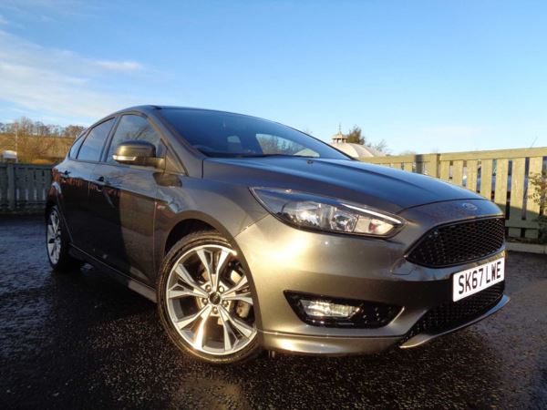 Ford Focus 1.0 ST-LINE 125PS