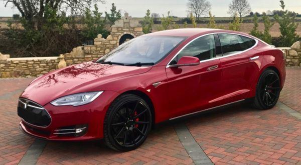 Tesla Model S E85 Performance Pack