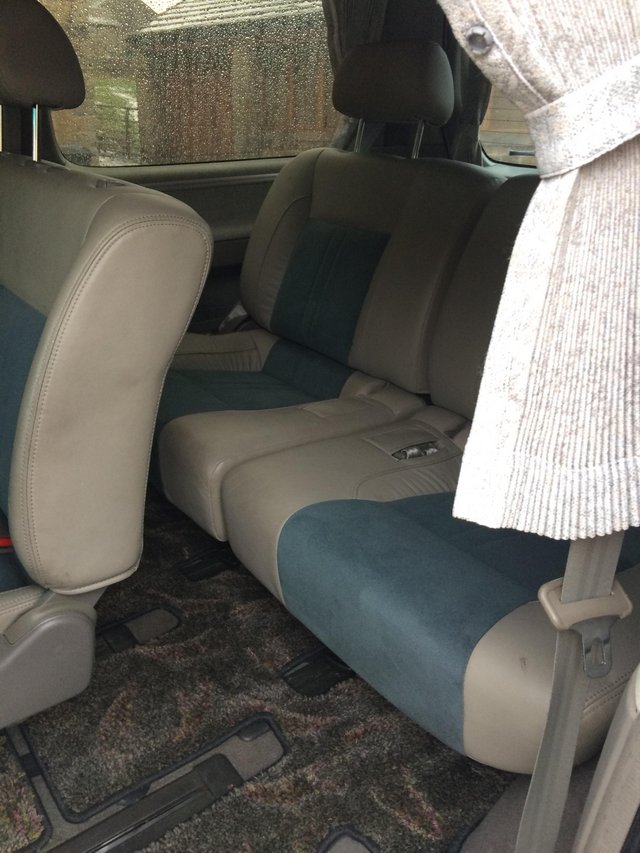 Nissan Elgrand 3ltr diesel 8seater automatic