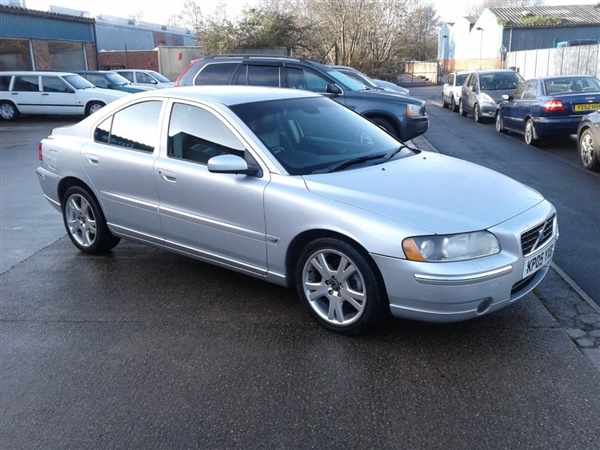 Volvo S D5 SE 4dr Auto