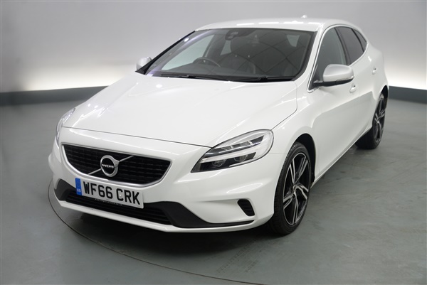 Volvo V40 D] R DESIGN Pro 5dr - LED HEADLIGHTS -