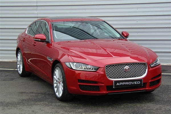 Jaguar XE 2.0 i4 Diesel (240PS) Portfolio AWD Auto