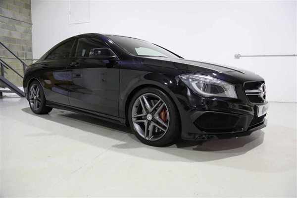 Mercedes-Benz CLA Class 2.0 CLA45 AMG Speedshift DCT 4MATIC