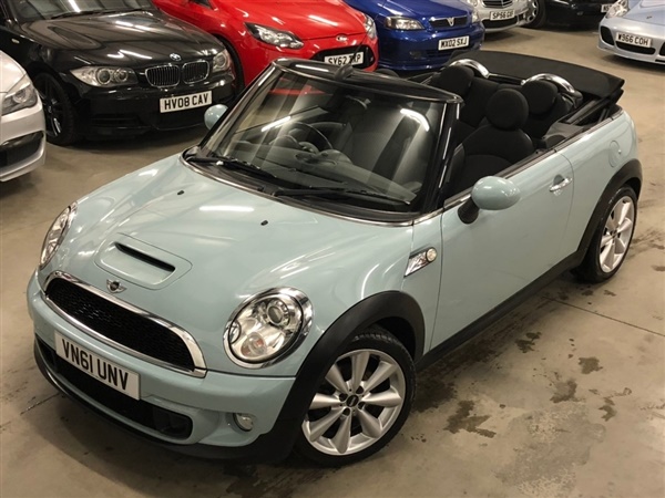 Mini Convertible 2.0 TD Cooper SD Avenue 2dr