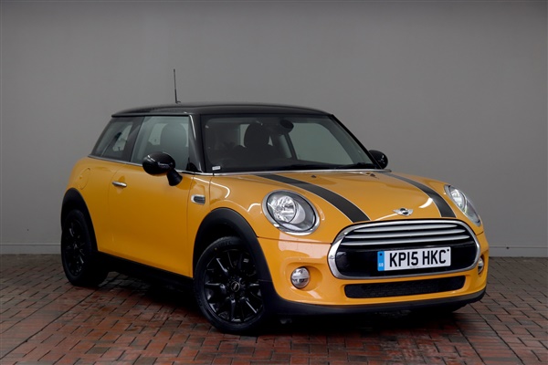 Mini Hatch 1.5 Cooper [Heated Seats & Winsdscreen] 3dr