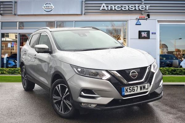 Nissan Qashqai 1.6 DiG-T N-Connecta [Glass Roof Pack] 5dr