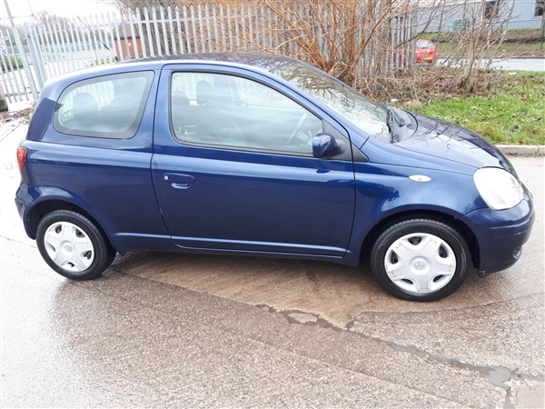 Toyota Yaris 1.0 VVT-i Blue