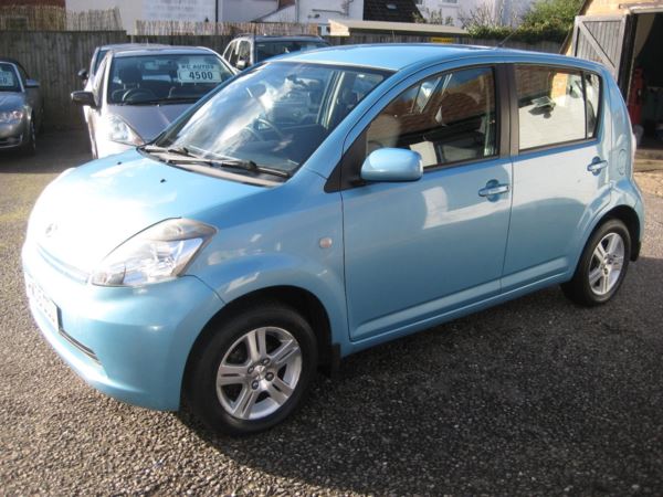 Daihatsu Sirion DVVT Auto SE