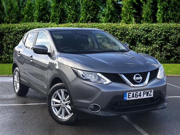 Nissan Qashqai 1.2 DiG-T Acenta Premium with GLASS ROOF