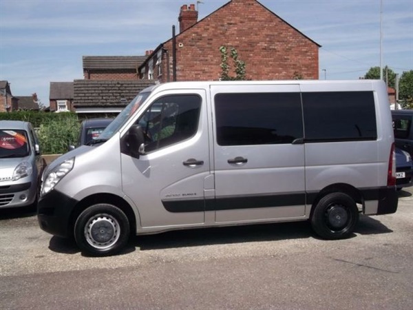Renault Master NEW SHAPE 2.3 SL28 DCI WHEELCHAIR ACCESSIBLE