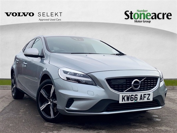 Volvo V D4 R-Design Hatchback 5dr Diesel Manual (s/s)