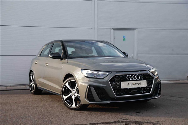 Audi A1 Sportback S line 30 TFSI 116 PS S tronic Semi Auto