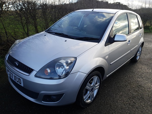 Ford Fiesta 1.25 Zetec 5dr [Climate]