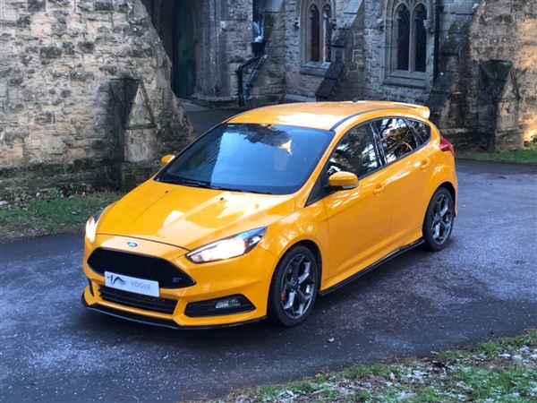 Ford Focus Turbo EcoBoost 250 Start-Stop ST-2