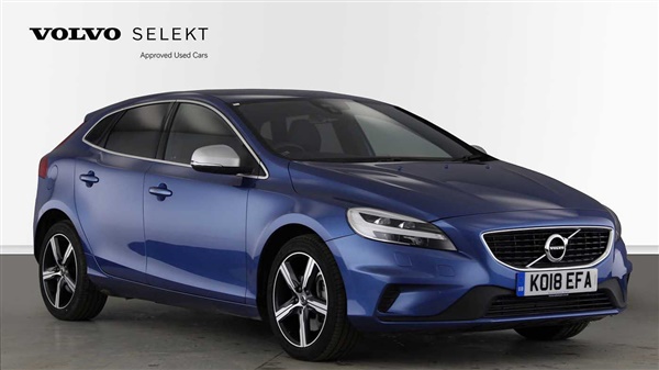 Volvo V40 Automatic (Volvo On Call, Winter Pack, Rear