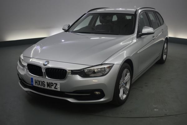 BMW 3 Series 320i Sport 5dr - NAV - DAB/CD/AUX/USB -