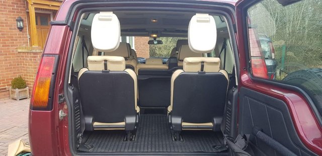  Land Rover Discovery TD5 ES 7 Seats