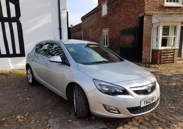 Vauxhall Astra 1.4 i VVT 16v SRi 5dr