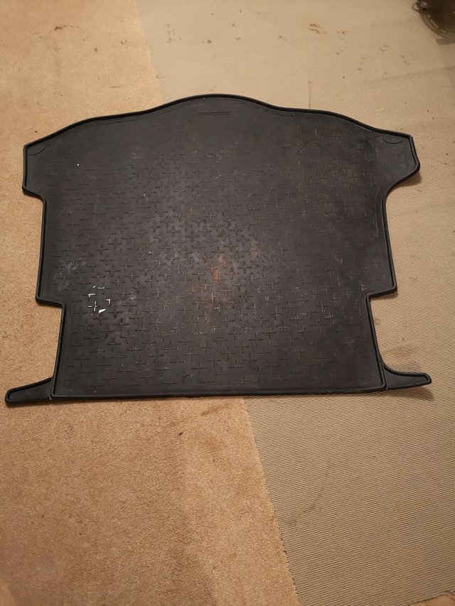 Mondeo rubber boot mat