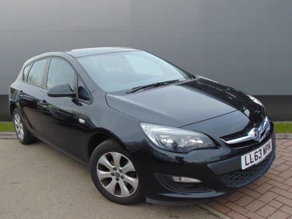 Vauxhall Astra 1.6i 16V Design 5dr Auto