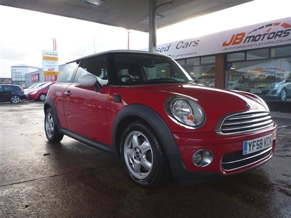 Mini Hatch 1.6 Cooper D 3dr full service history alloys red