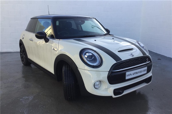 Mini Hatch 2.0 Cooper S Classic II 3dr [Comfort Pack]