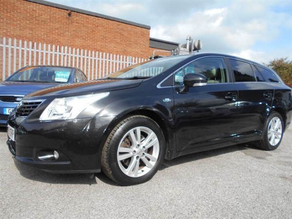 Toyota Avensis 2.2 T4 D-CAT 5d AUTO 148 BHP