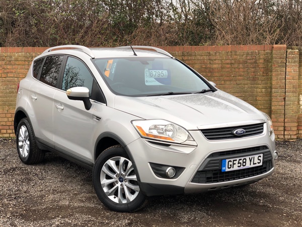 Ford Kuga 2.0 TDCi Titanium 5dr, 8 Service Stamps In The